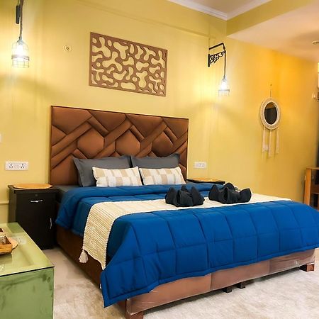 Atharva'S Homestay By Goaround Homes - Nehru Enclave Metro, South Delhi New Delhi Exteriör bild