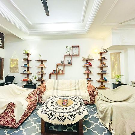 Atharva'S Homestay By Goaround Homes - Nehru Enclave Metro, South Delhi New Delhi Exteriör bild