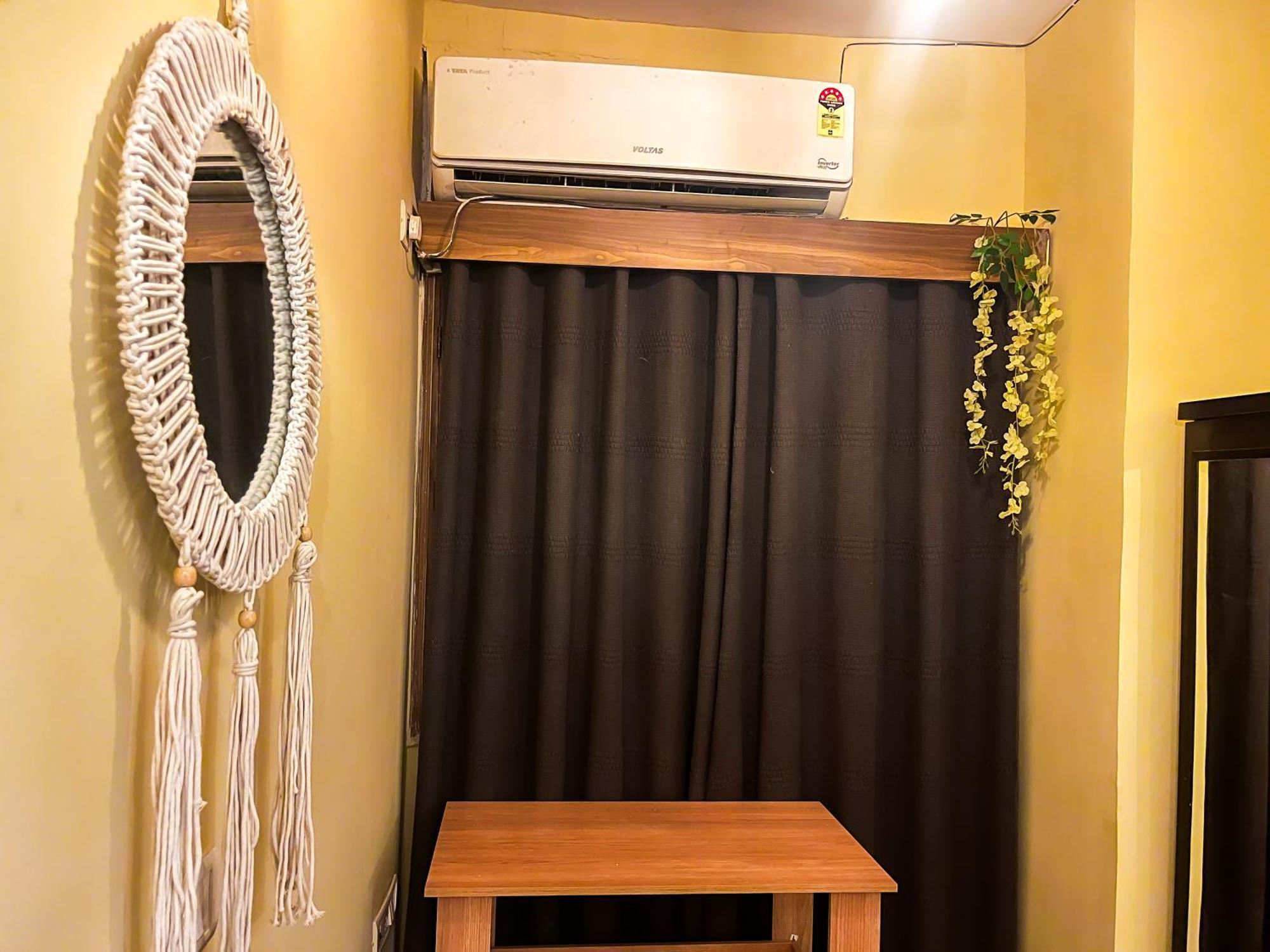 Atharva'S Homestay By Goaround Homes - Nehru Enclave Metro, South Delhi New Delhi Exteriör bild