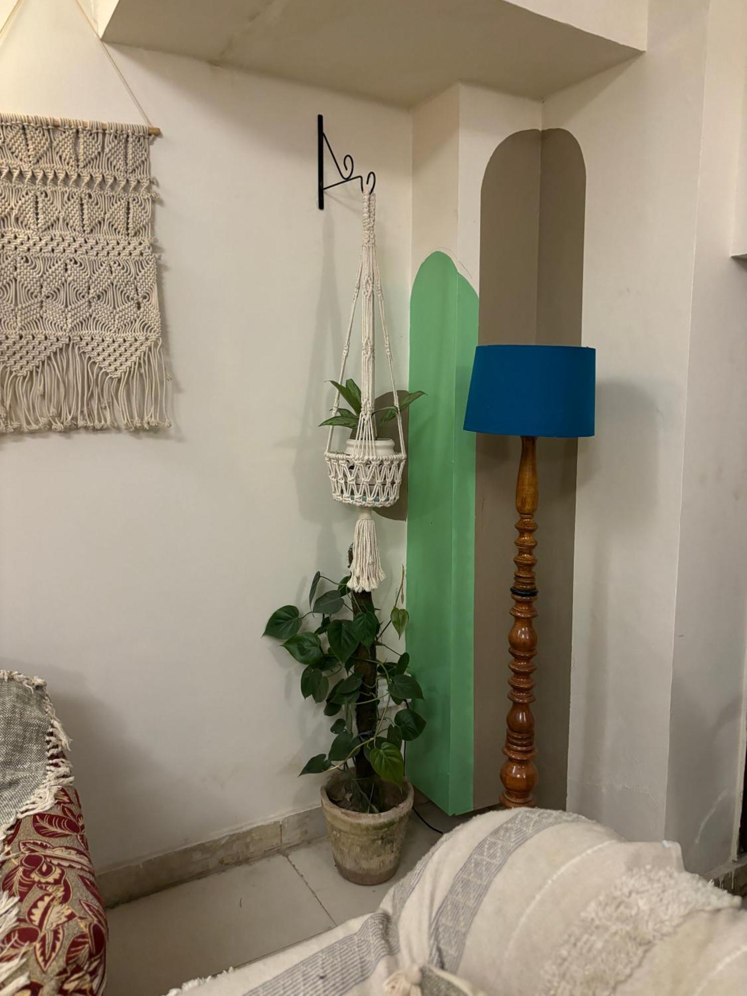 Atharva'S Homestay By Goaround Homes - Nehru Enclave Metro, South Delhi New Delhi Exteriör bild