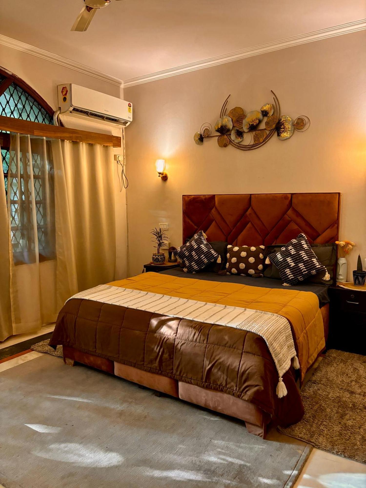 Atharva'S Homestay By Goaround Homes - Nehru Enclave Metro, South Delhi New Delhi Exteriör bild