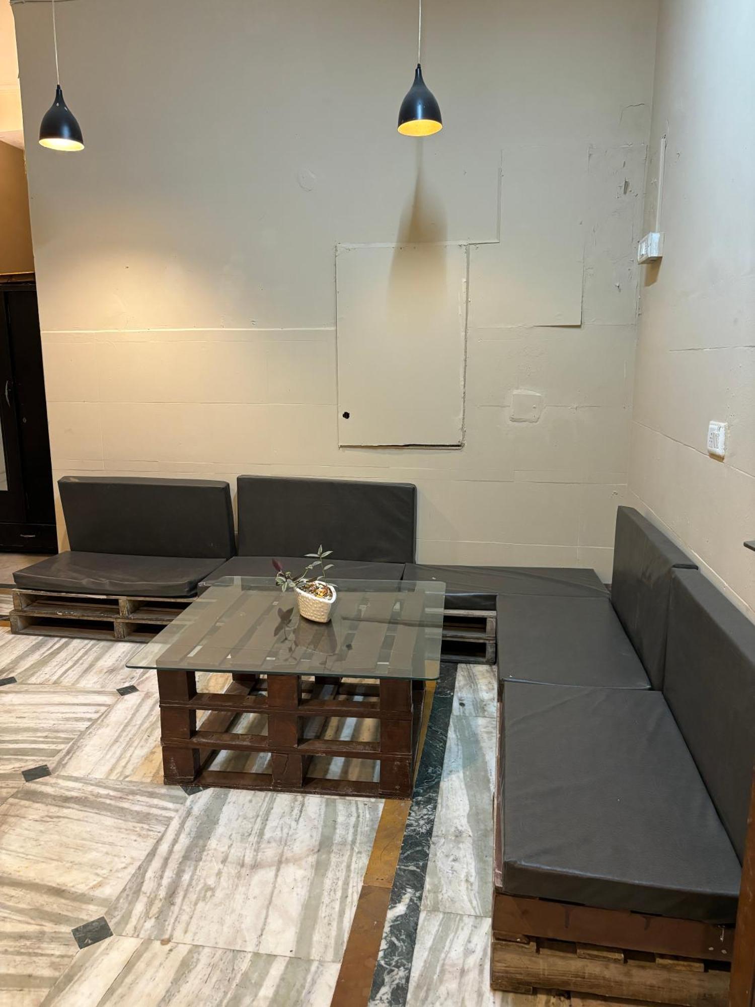 Atharva'S Homestay By Goaround Homes - Nehru Enclave Metro, South Delhi New Delhi Exteriör bild