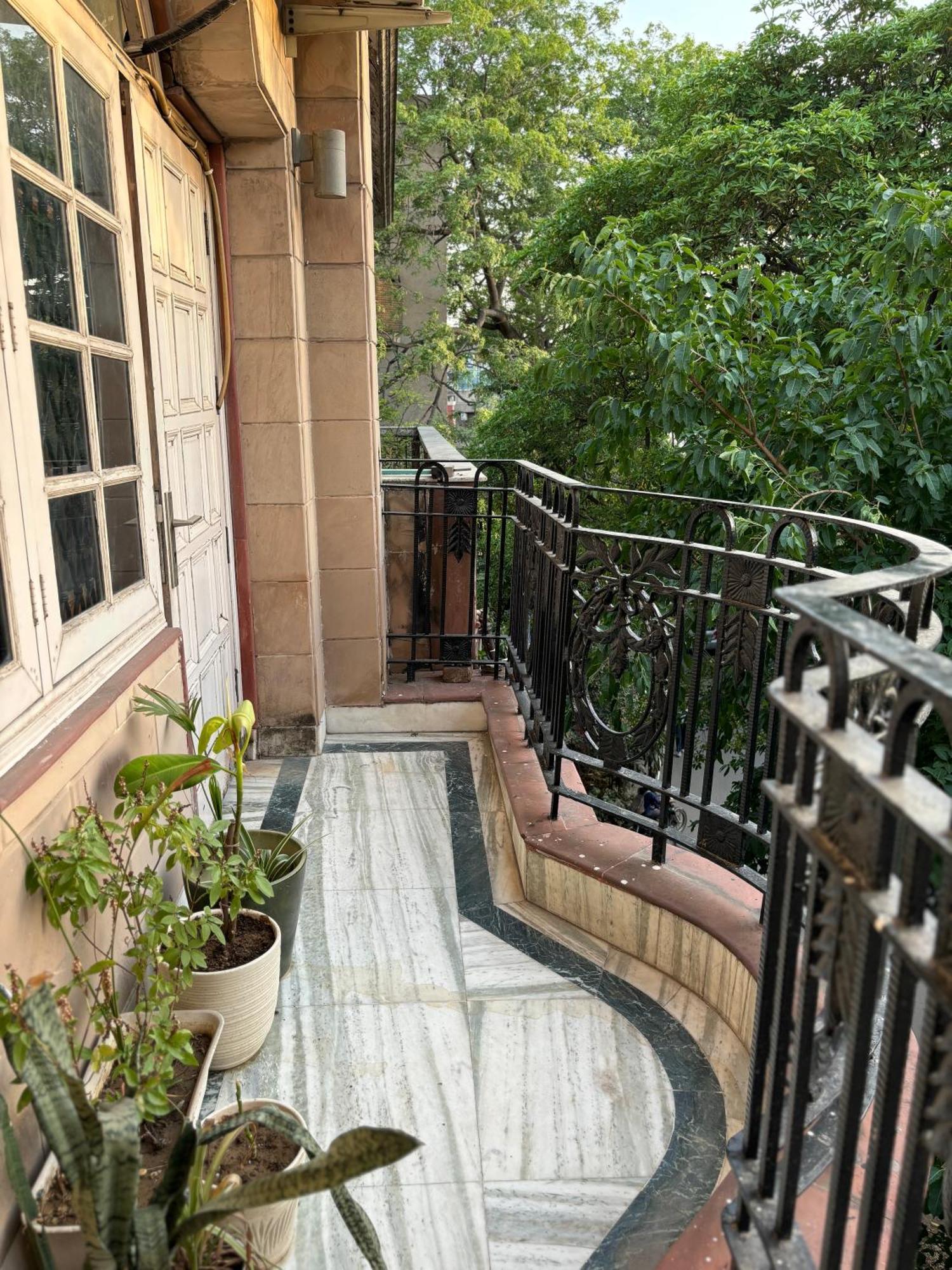 Atharva'S Homestay By Goaround Homes - Nehru Enclave Metro, South Delhi New Delhi Exteriör bild